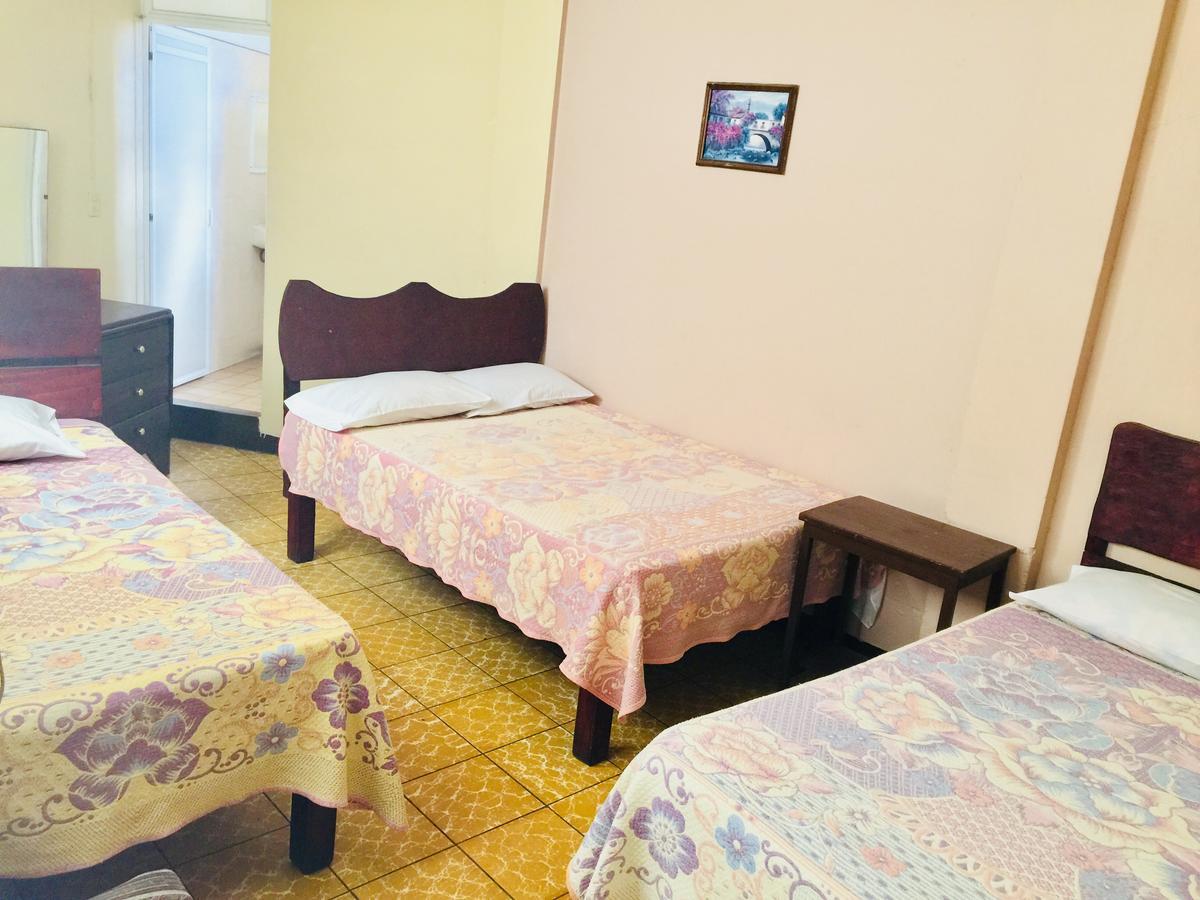 Hotel Emil Tequila Kültér fotó